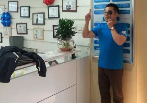 知名電臺主播航志，約你來做近視手術啦!