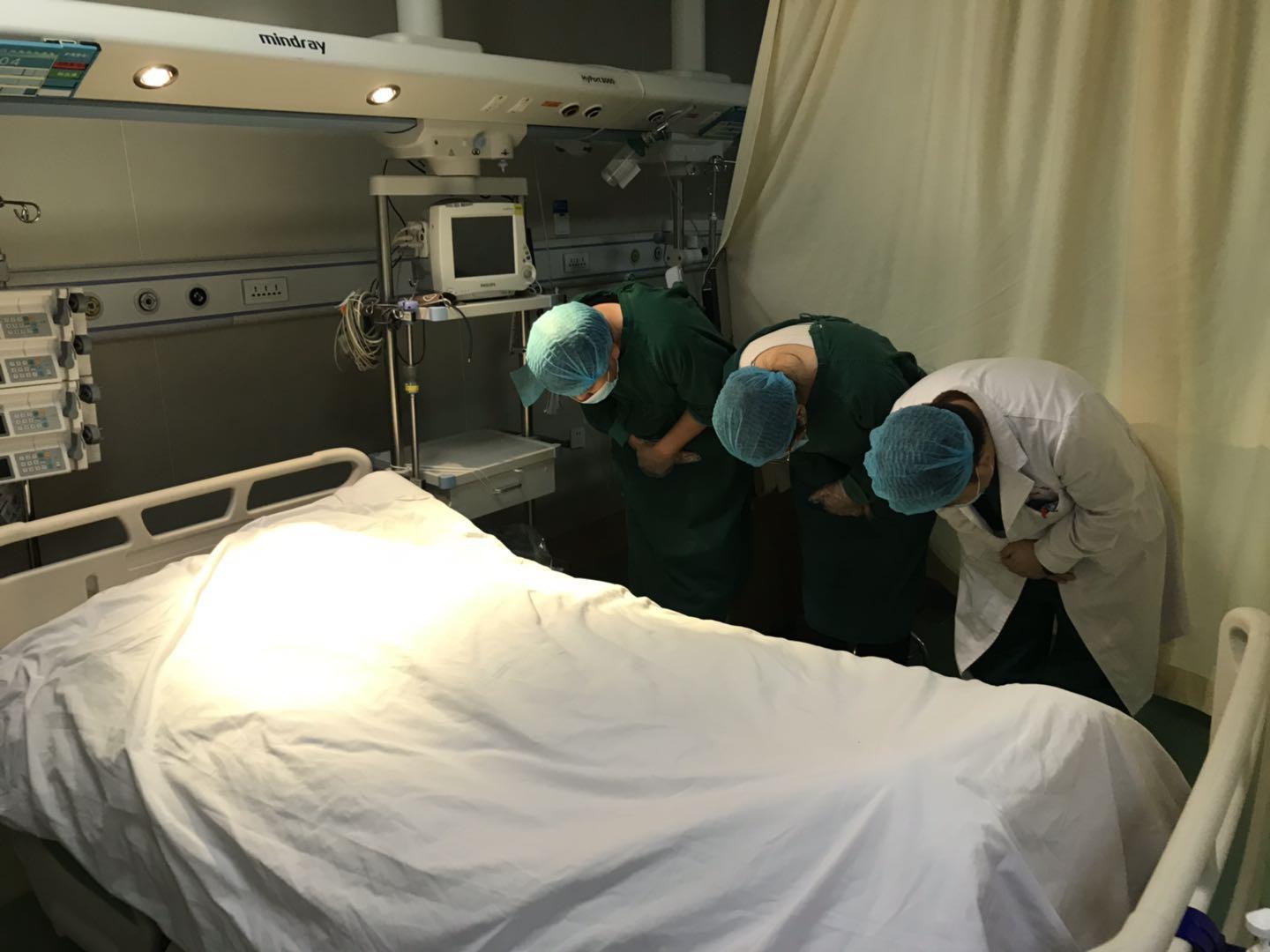 68歲老人捐獻角膜，成為自治區紅十字眼庫首例角膜捐獻者